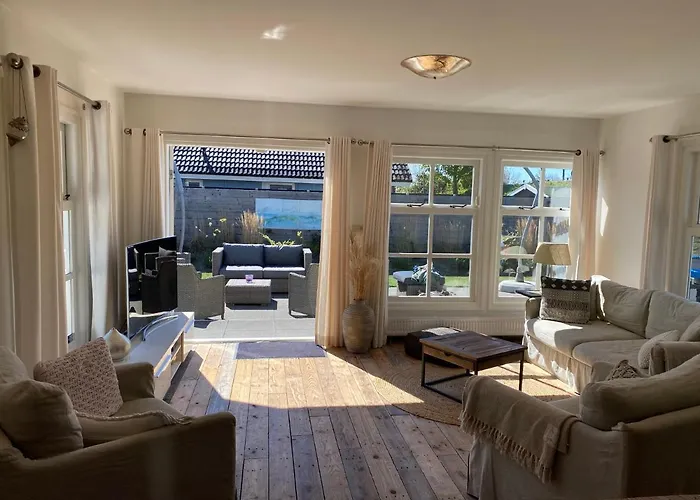  Heerlijke Bungalow Op 350 Meter Vanaf Het Strand!